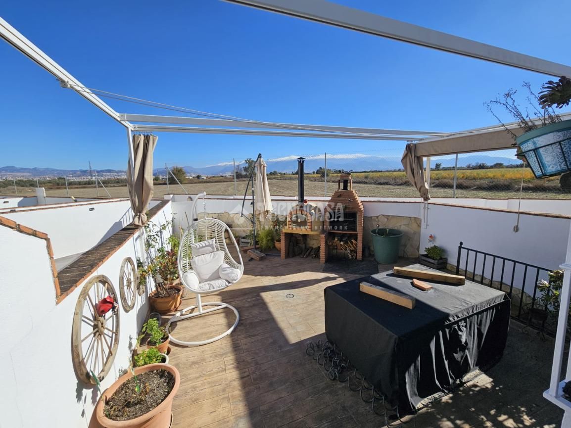 Terrassa de Casa adosada en venda en Vegas del Genil amb Aire condicionat, Calefacció i Terrassa