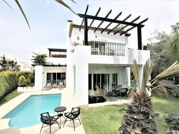 House with pool to rent in PINTOR LOSADA 61