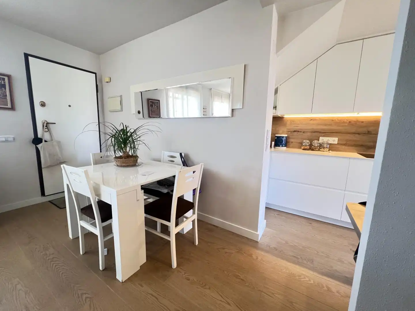Esszimmer von Wohnung zum Verkauf in Águilas mit Klimaanlage und Gemeinschaftspool