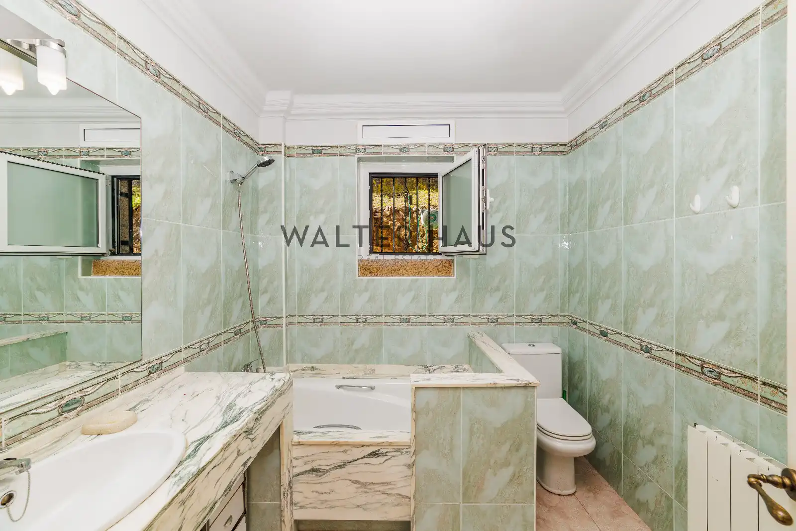 Chalet con piscina en venta en Avinguda Pau Casals, imagen 14
