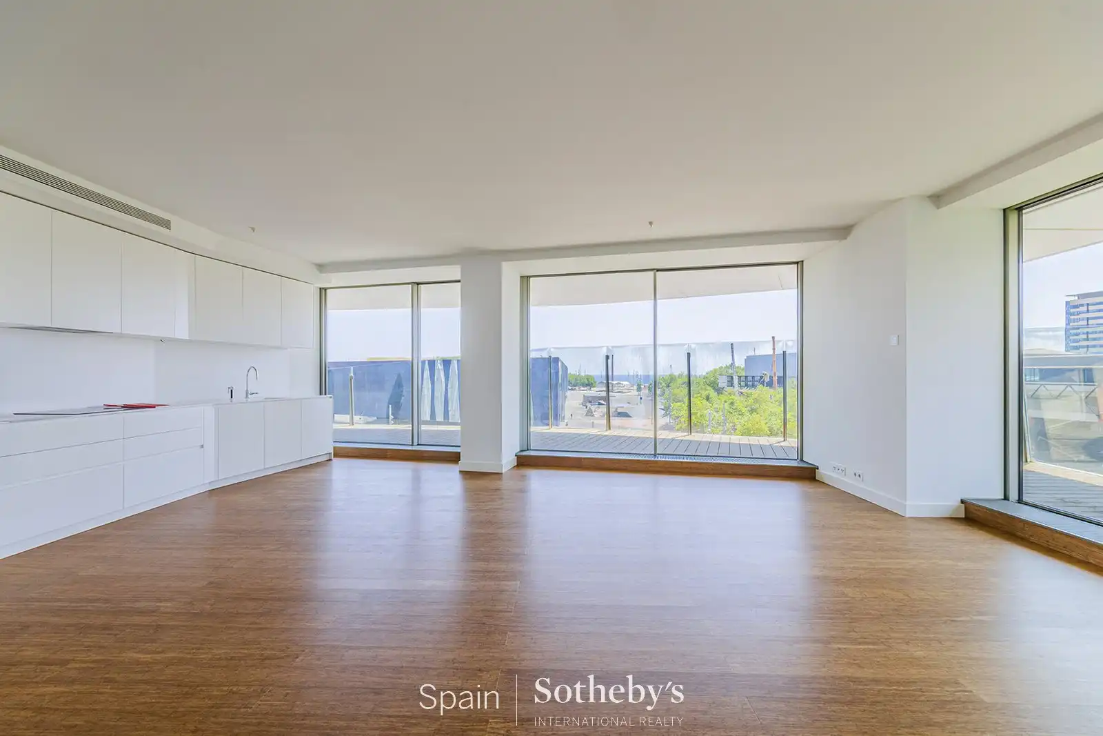 Wohnzimmer von Wohnungen zum Verkauf in Barcelona mit Klimaanlage, Heizung und Terrasse