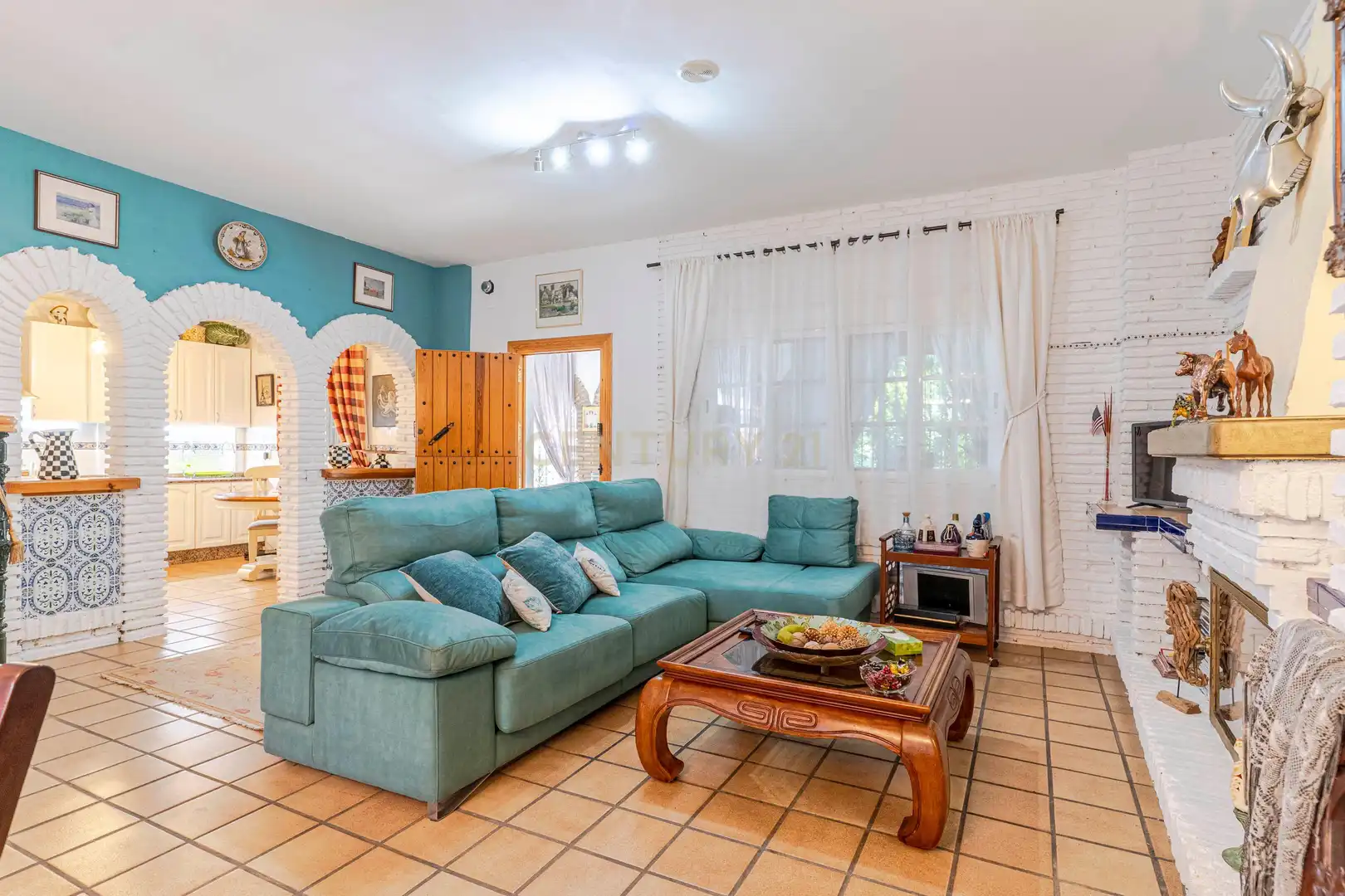 Sala de estar de Casa o chalet en venta en Motril con Aire acondicionado, Jardín privado y Trastero