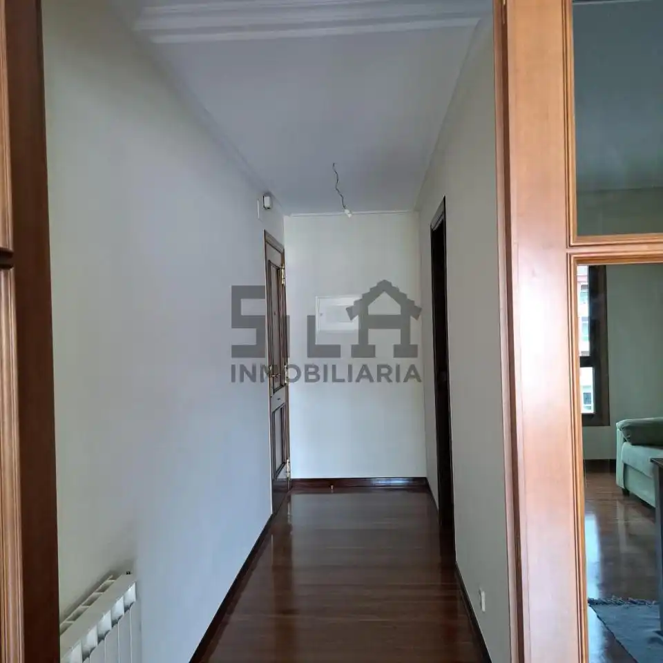 Dúplex en venda en Ourense Capital  amb Calefacció i Parquet
