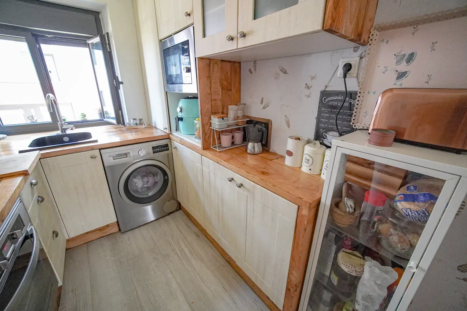 Cuina de Pis en venda en Gijón  amb Parquet, Traster i Moblat