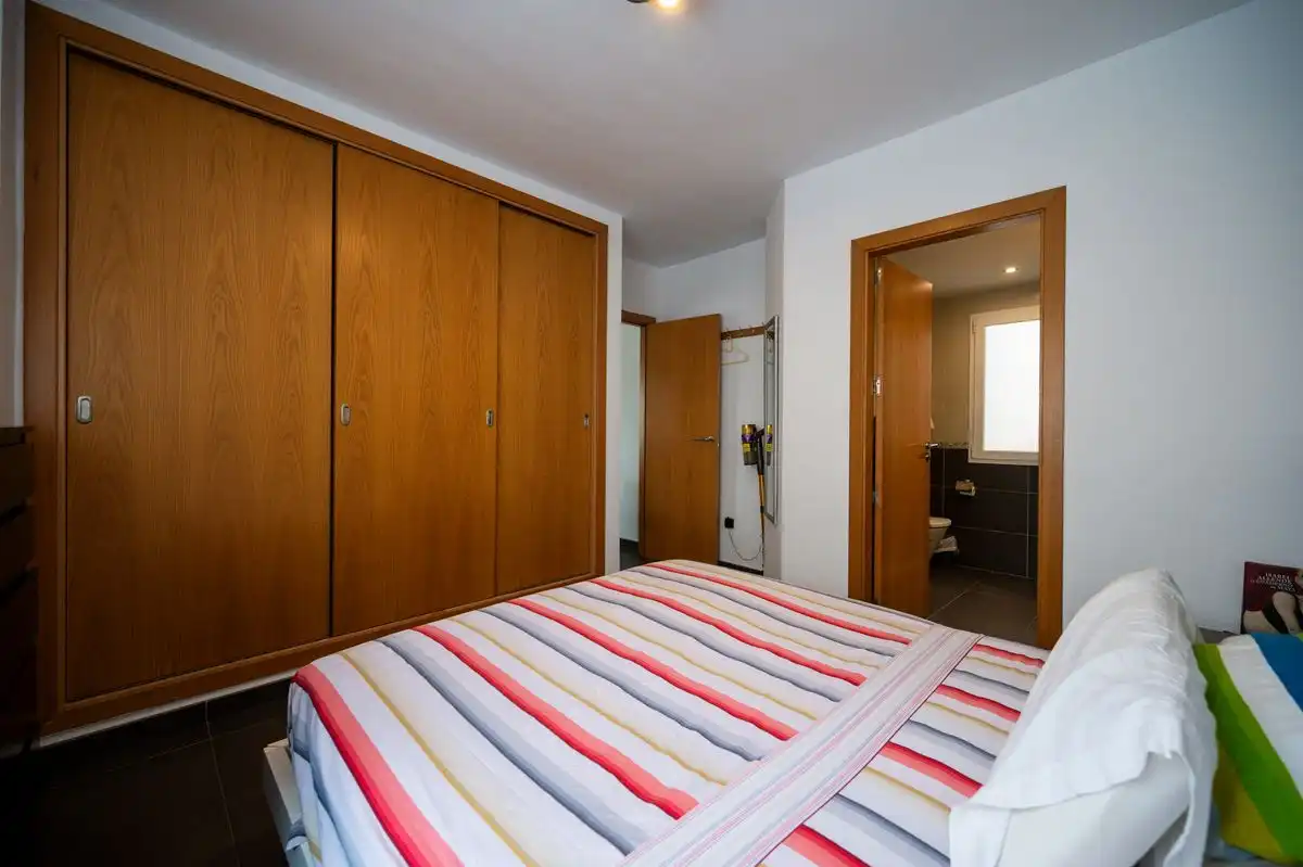 Dormitori de Pis en venda en Santa Eulària des Riu amb Aire condicionat, Calefacció i Terrassa