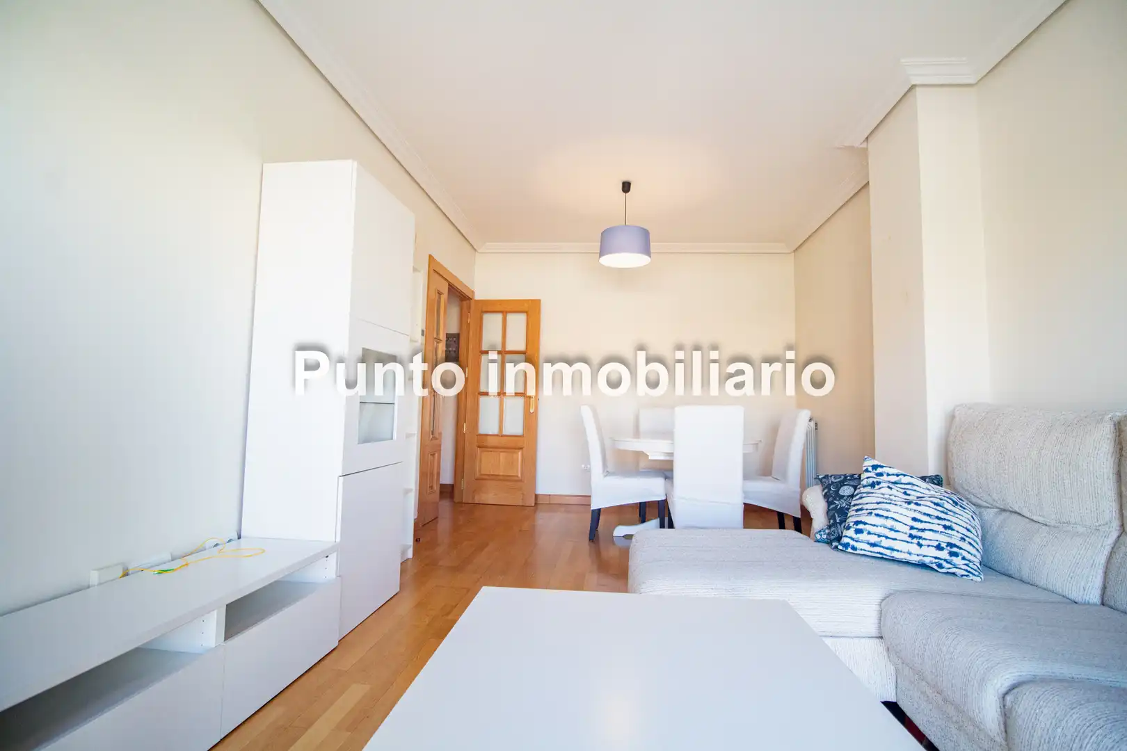 Living room of Flat for sale in Arroyo de la Encomienda  with Heating, Parquet flooring and Storage room