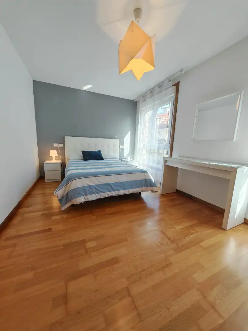 Dormitori de Apartament de lloguer en Fisterra amb Traster, Moblat i Forn