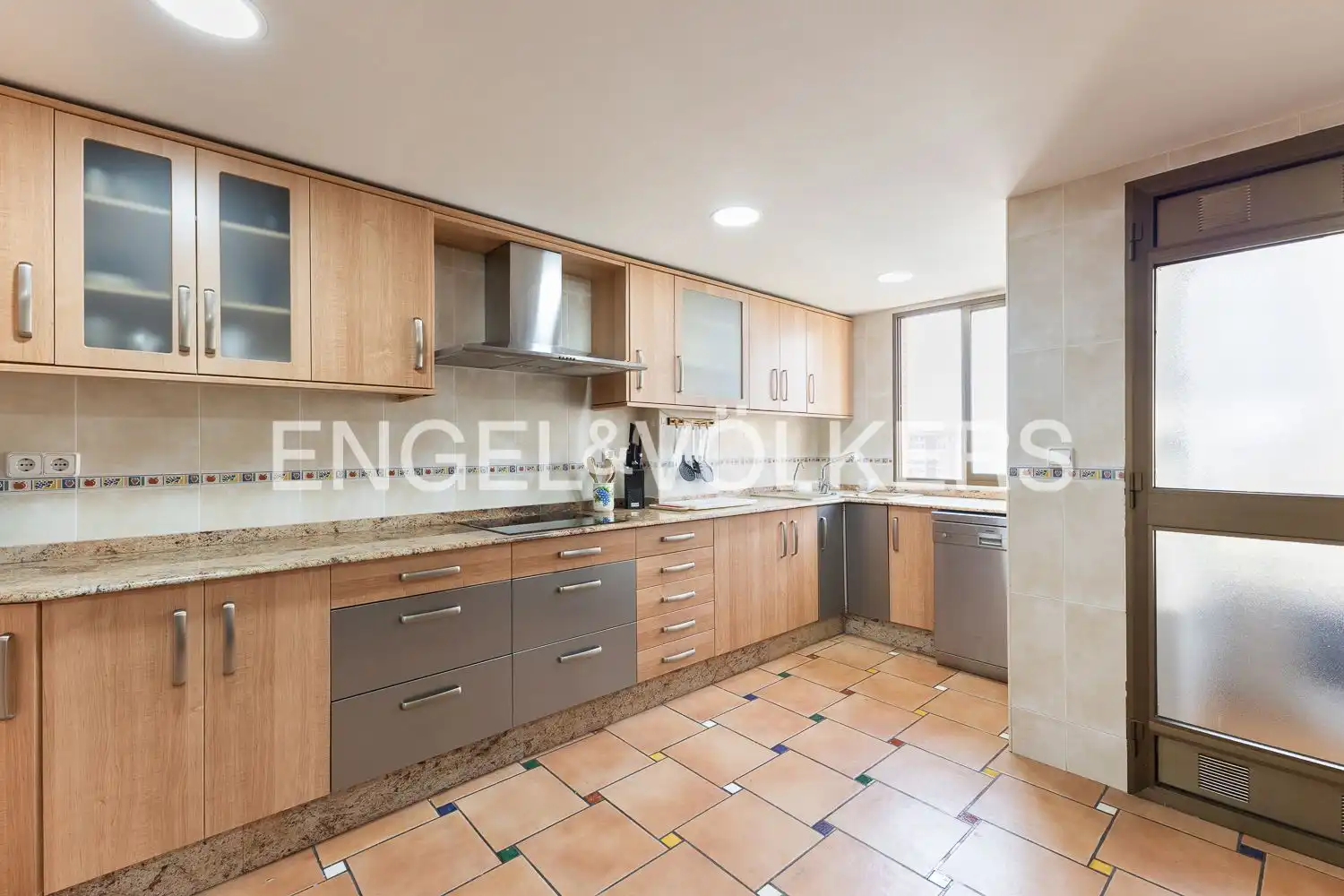 Küche von Wohnung zur Miete in Valencia mit Klimaanlage, Heizung und Terrasse