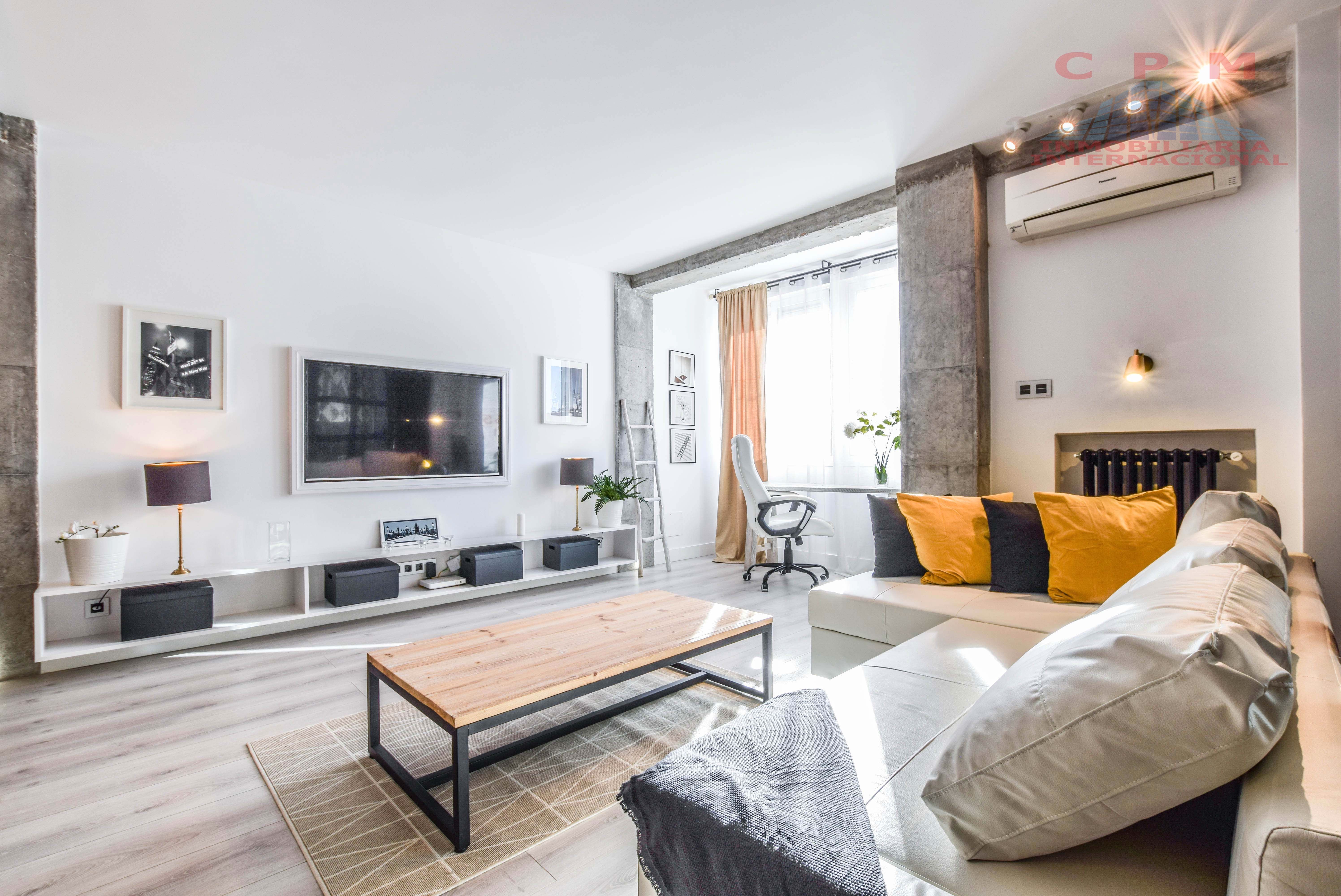 Sala d'estar de Apartament de lloguer en  Madrid Capital amb Aire condicionat, Calefacció i Parquet