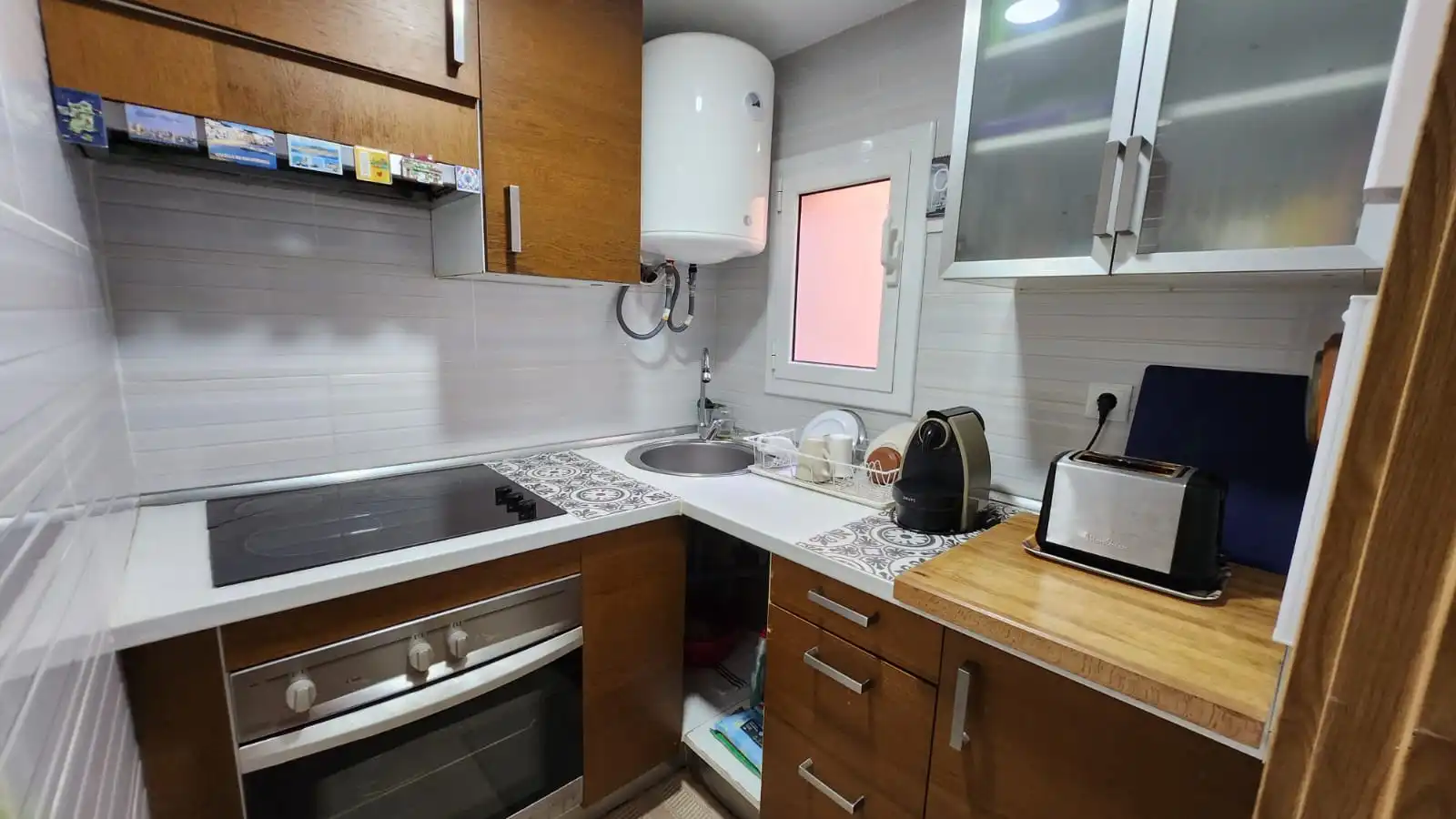 Cuina de Pis en venda en Barcelona amb Forn, Balcó i Alarma