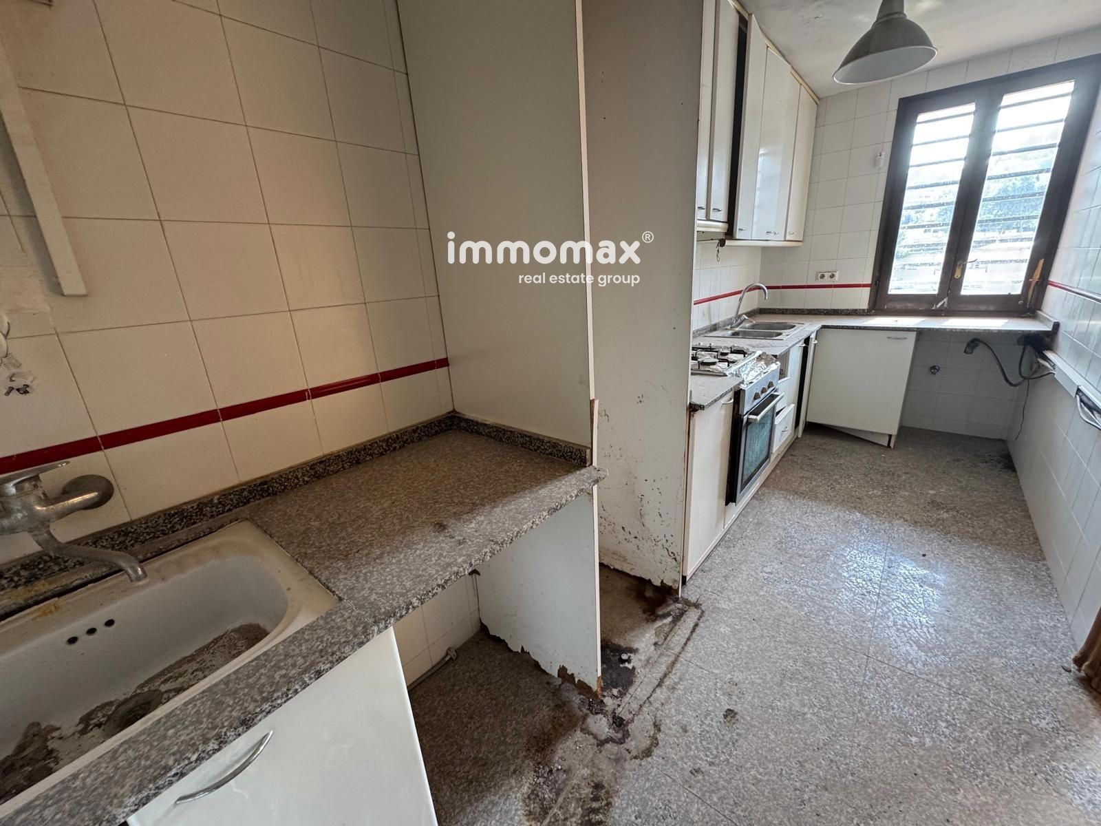 Cuina de Pis en venda en Vallirana amb Terrassa