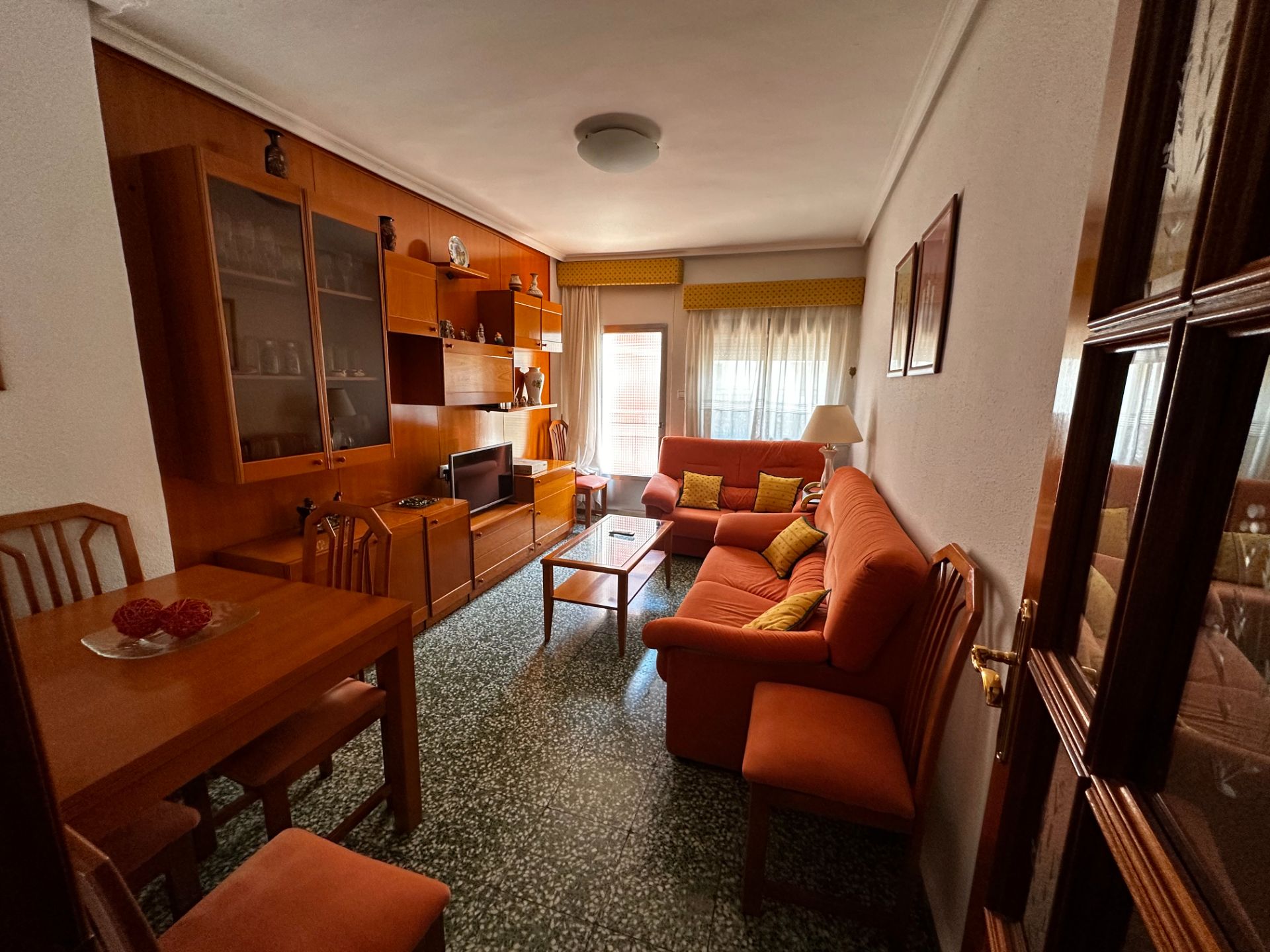 Sala d'estar de Pis de lloguer en Cuenca Capital amb Calefacció i Moblat
