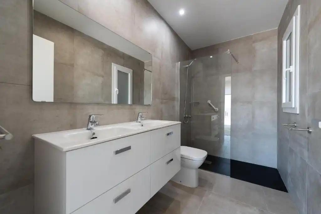 Baño de Piso de alquiler en Playa del Hombre - Taliarte - Salinetas