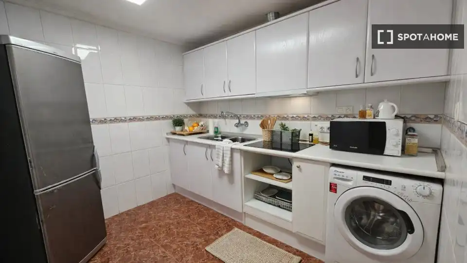Kitchen of Apartments for share in Elda  with Air Conditioner, Heating and Terrace