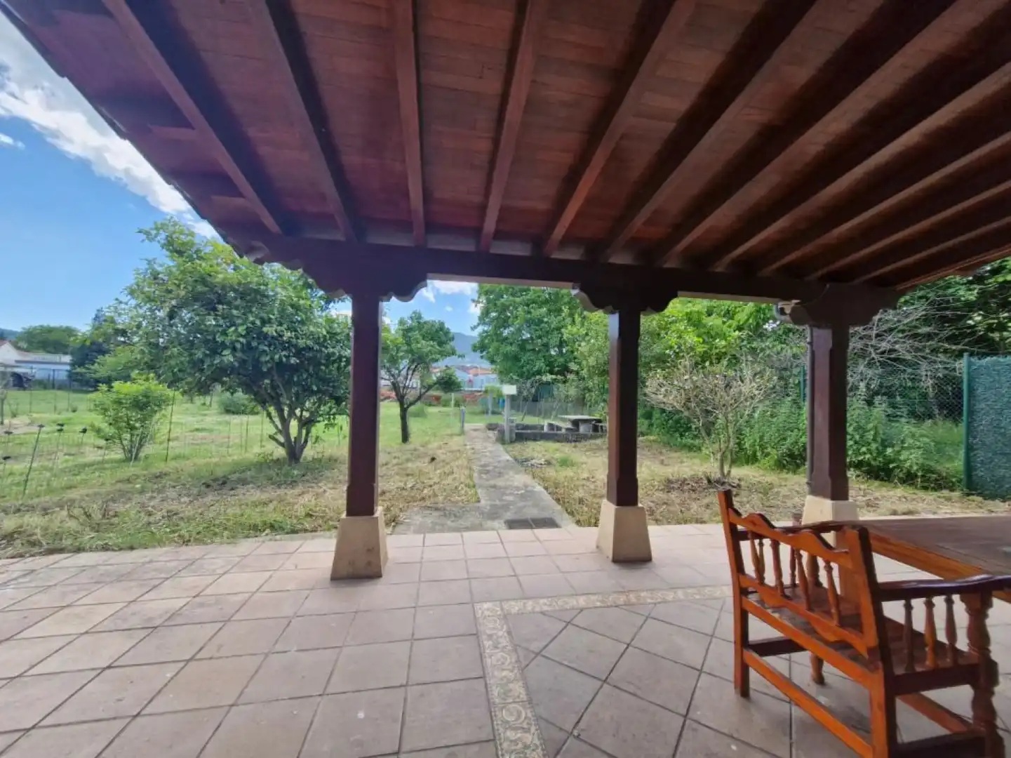 Terrassa de Casa o xalet en venda en Los Corrales de Buelna  amb Calefacció, Jardí privat i Terrassa