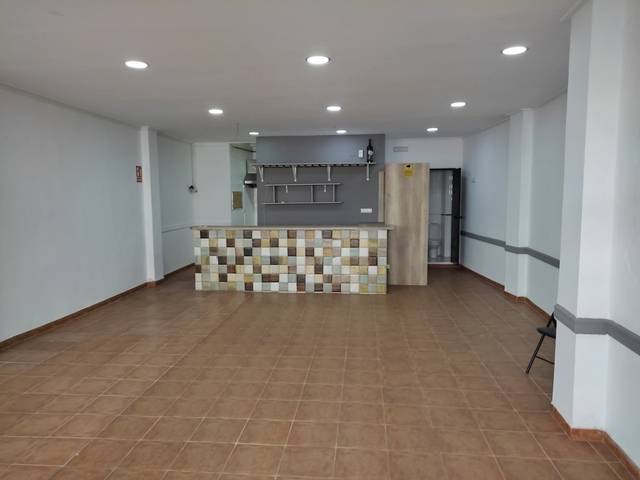 Local comercial en Alquiler en Carrer Xúquer en Centre