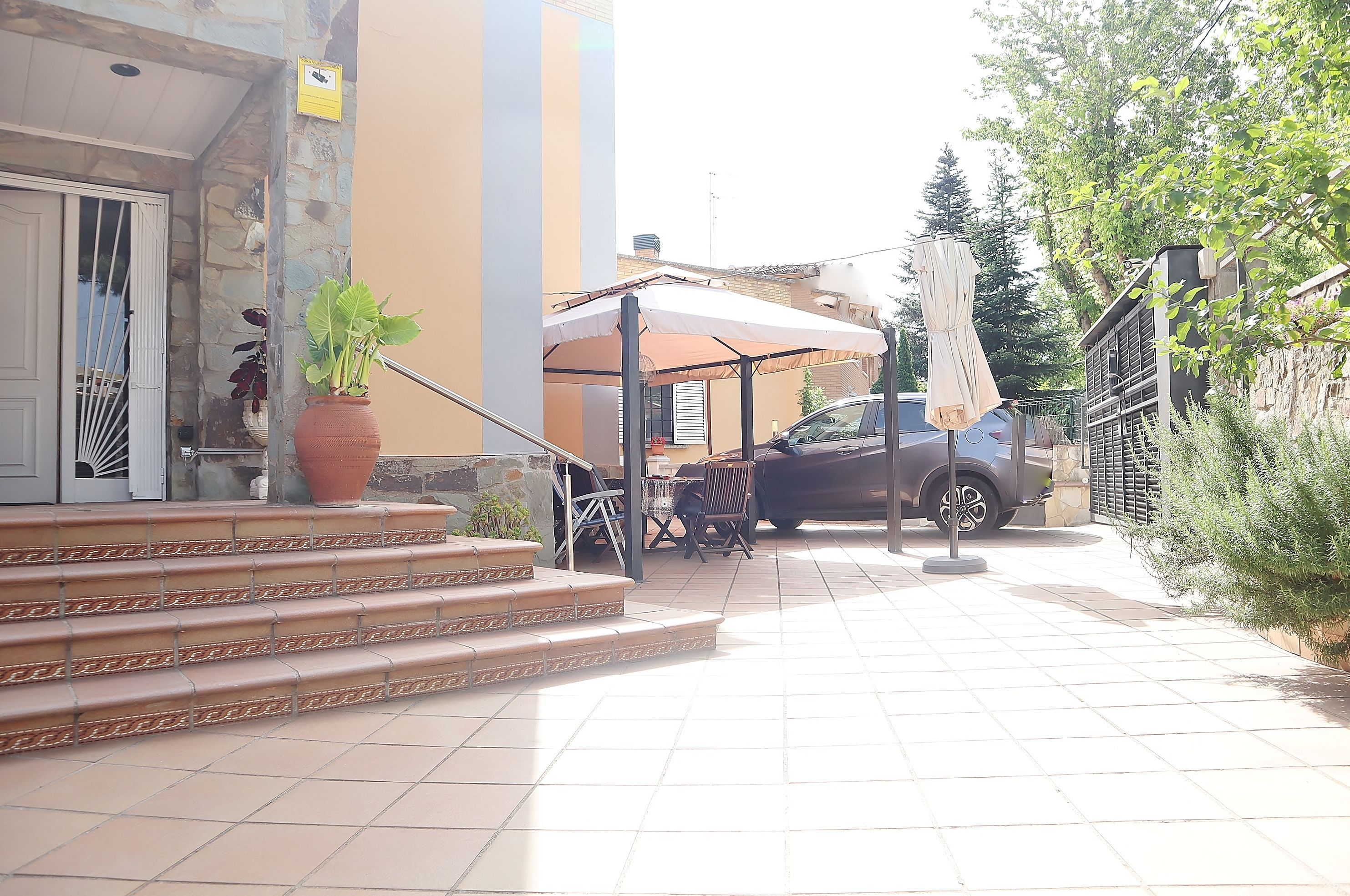 Terrassa de Casa o xalet en venda en Cerdanyola del Vallès amb Aire condicionat, Calefacció i Jardí privat