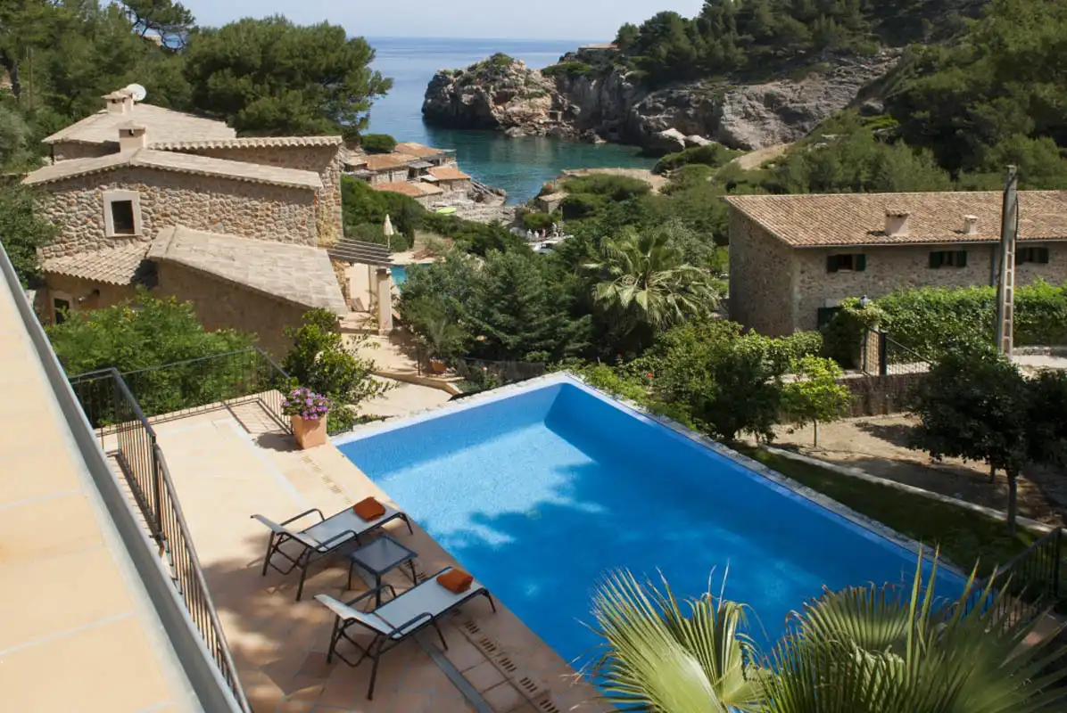 Country homes for sale in Deià