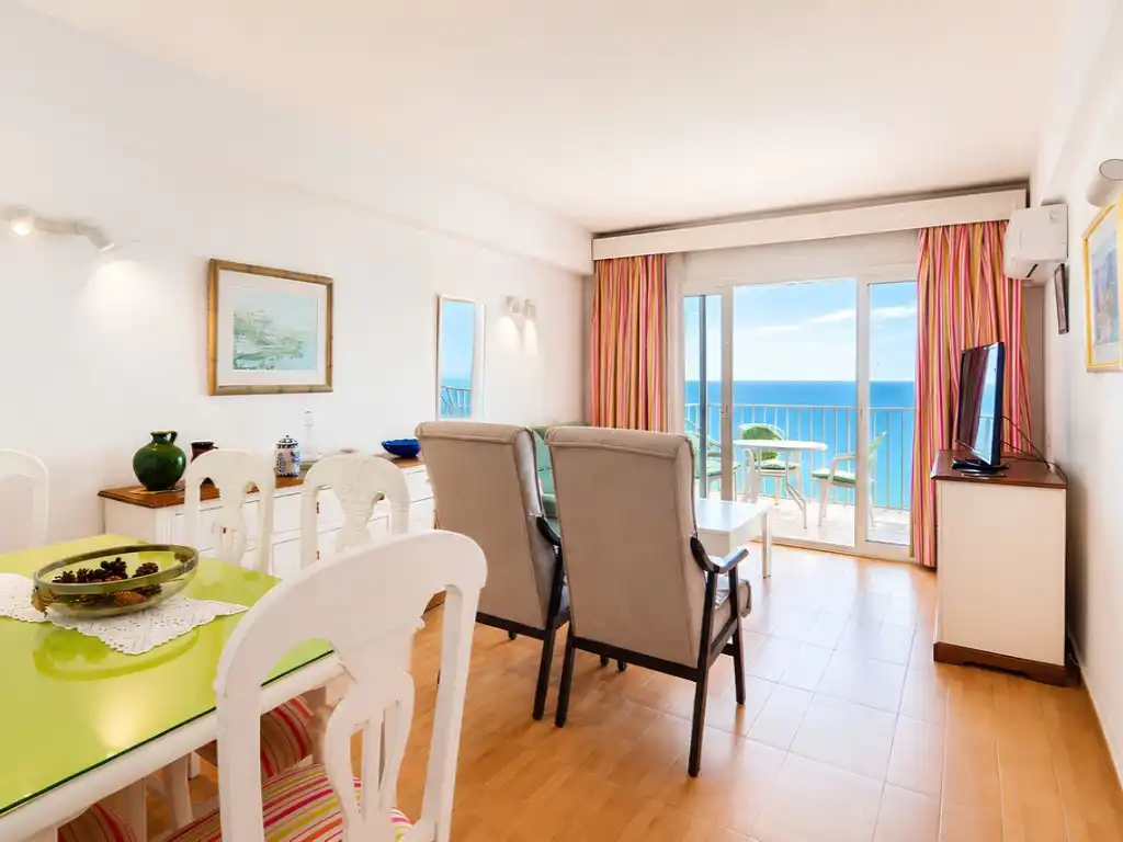Comedor de Piso en venta en Fuengirola con Aire acondicionado, Terraza y Amueblado