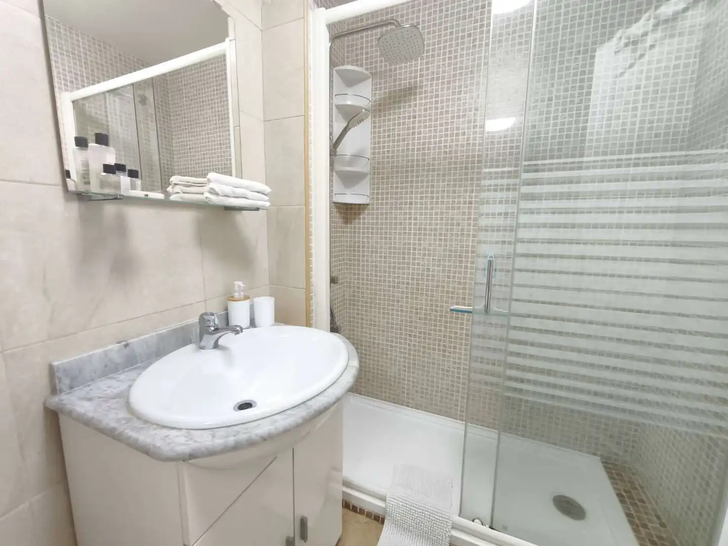 Bany de Apartament en venda en Orihuela amb Aire condicionat, Terrassa i Piscina