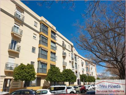 Exterior view of Flat to rent in  Sevilla Capital  with Air Conditioner, Heating and Storage room