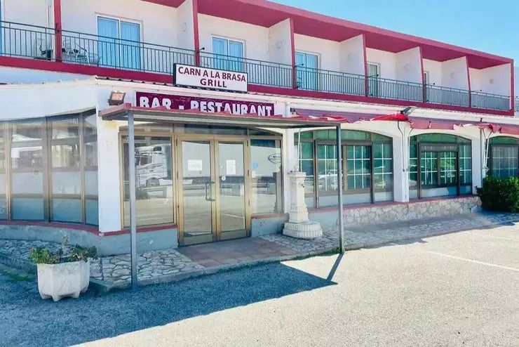 Country house zum verkauf in Pont de Molins mit Privatgarten und Schwimmbad