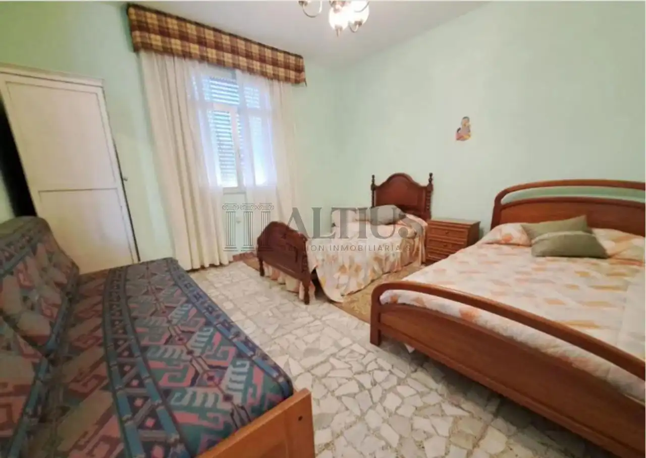 Habitación de Casa o chalet en venta en Boiro con Calefacción, Jardín privado y Amueblado
