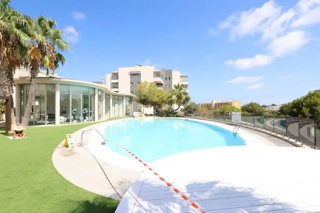 Apartment with pool for sale in Orihuela Costa