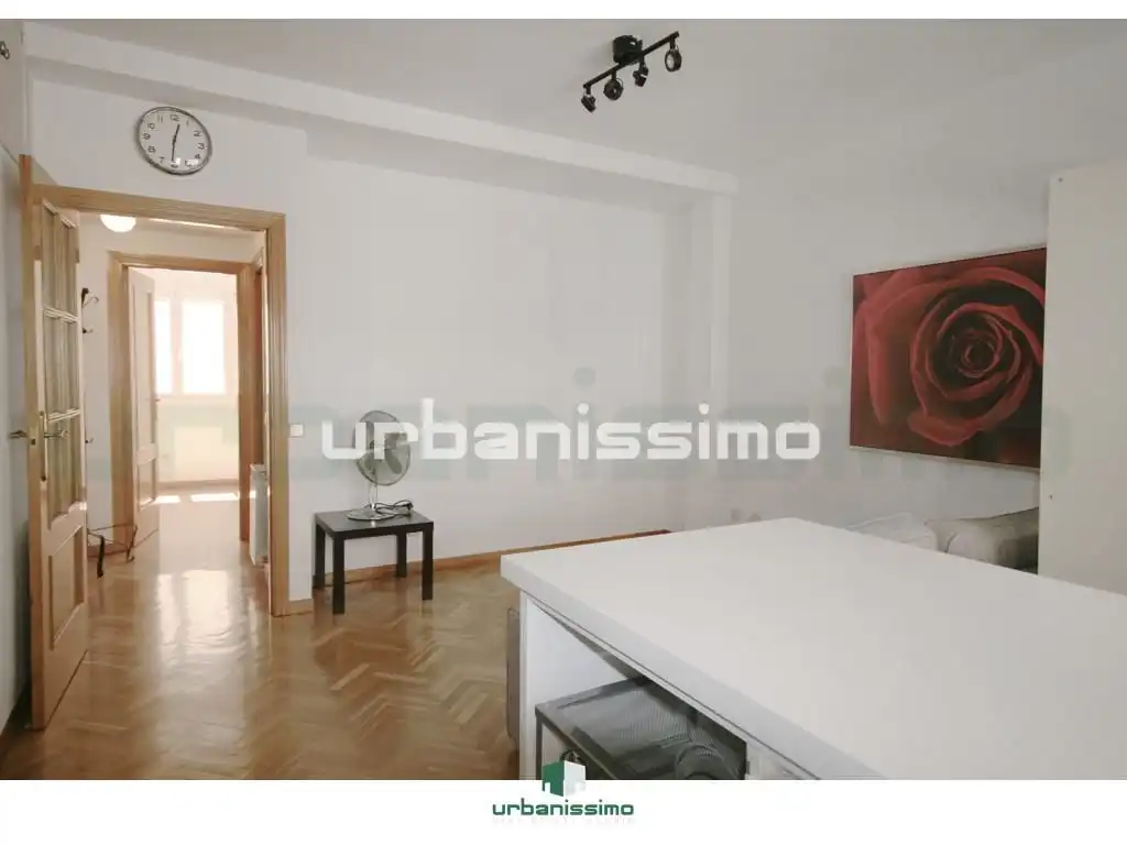 Apartament de lloguer a Esperanza Sánchez Carrascosa, Valdeacederas