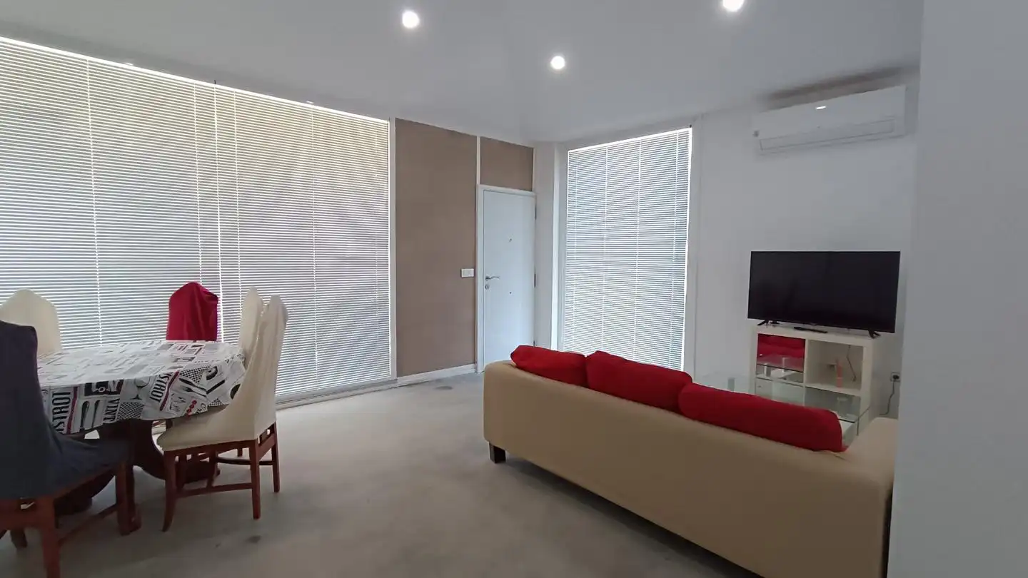 Sala d'estar de Casa o xalet en venda en Poio amb Calefacció, Terrassa i Moblat