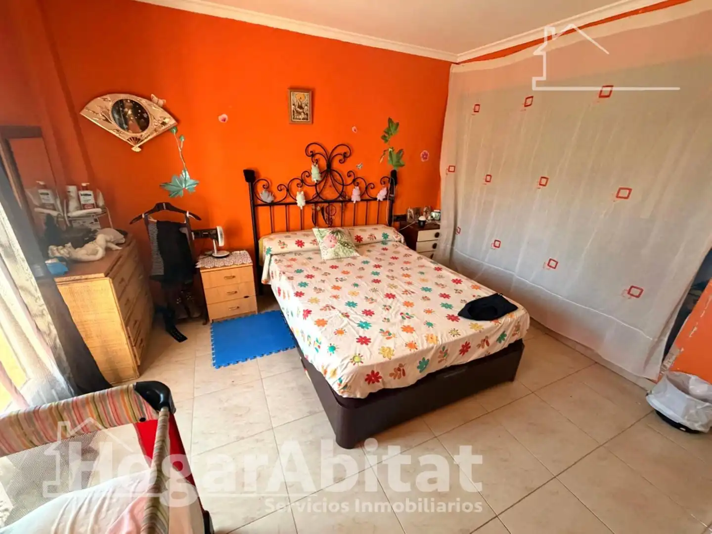 Habitación de Casa o chalet en venta en Chiva con Aire acondicionado, Calefacción y Jardín privado
