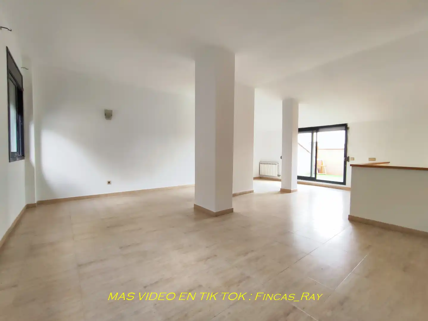 Maisonette zum Verkauf in Ripollet mit Klimaanlage, Heizung und Terrasse