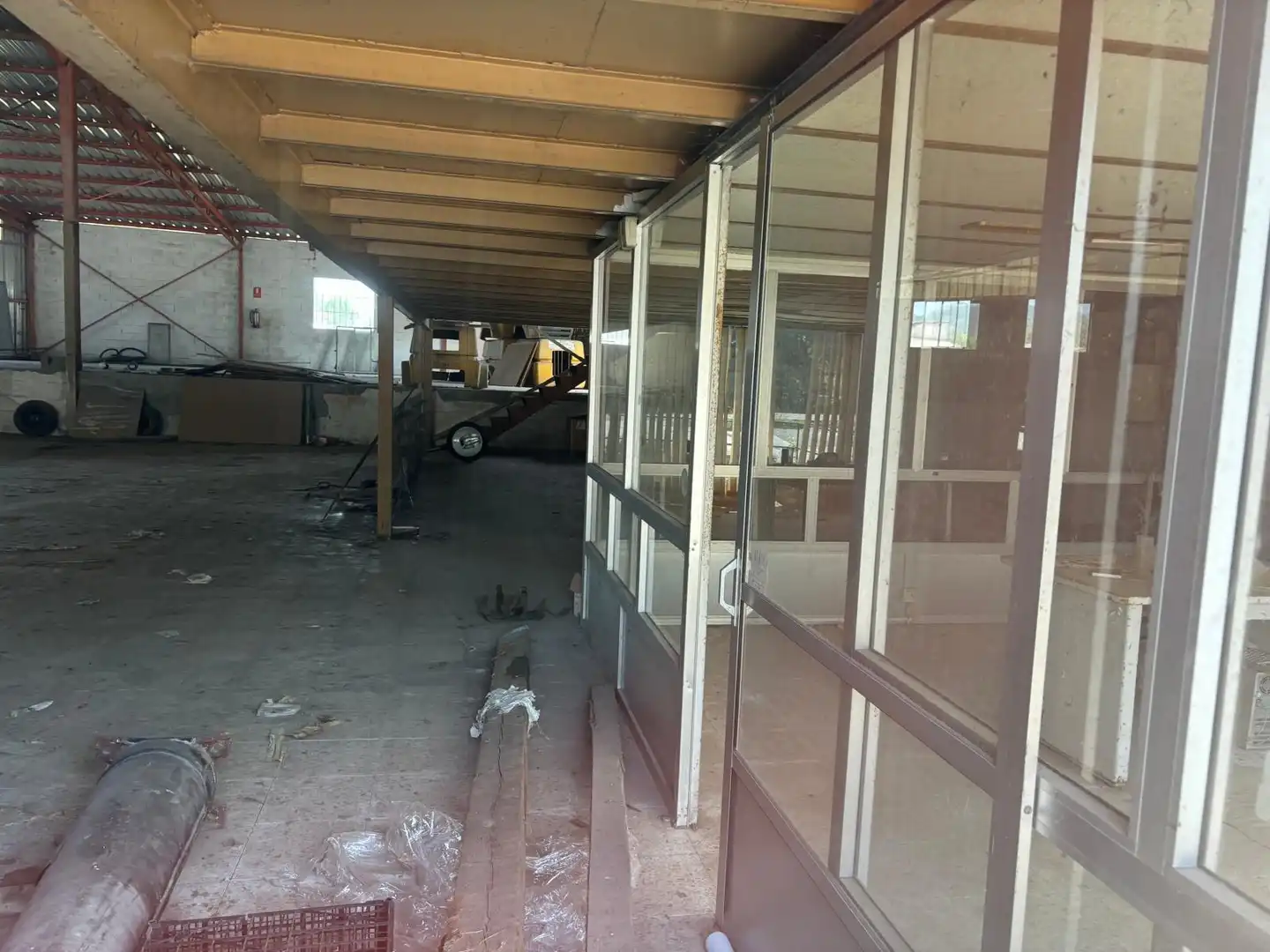 Nave industrial de alquiler en Ribadavia