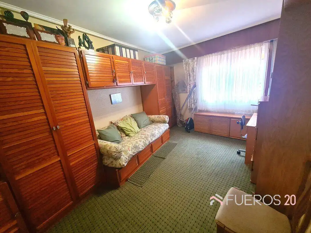 Sala de estar de Piso en venta en Barakaldo  con Calefacción, Terraza y Trastero