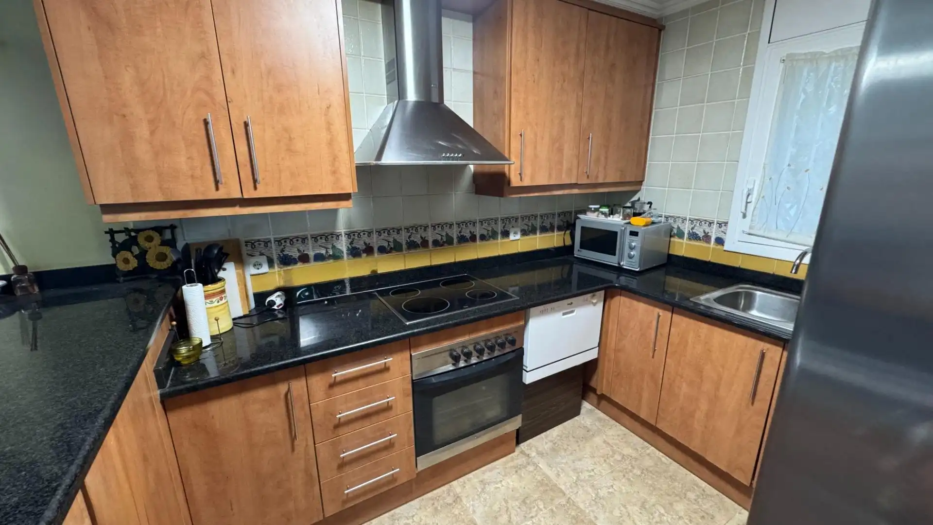 Kitchen of Ground floor for sale in Castell d'Aro, Platja d'Aro i s'Agaró  with Air Conditioner, Private garden and Storage room