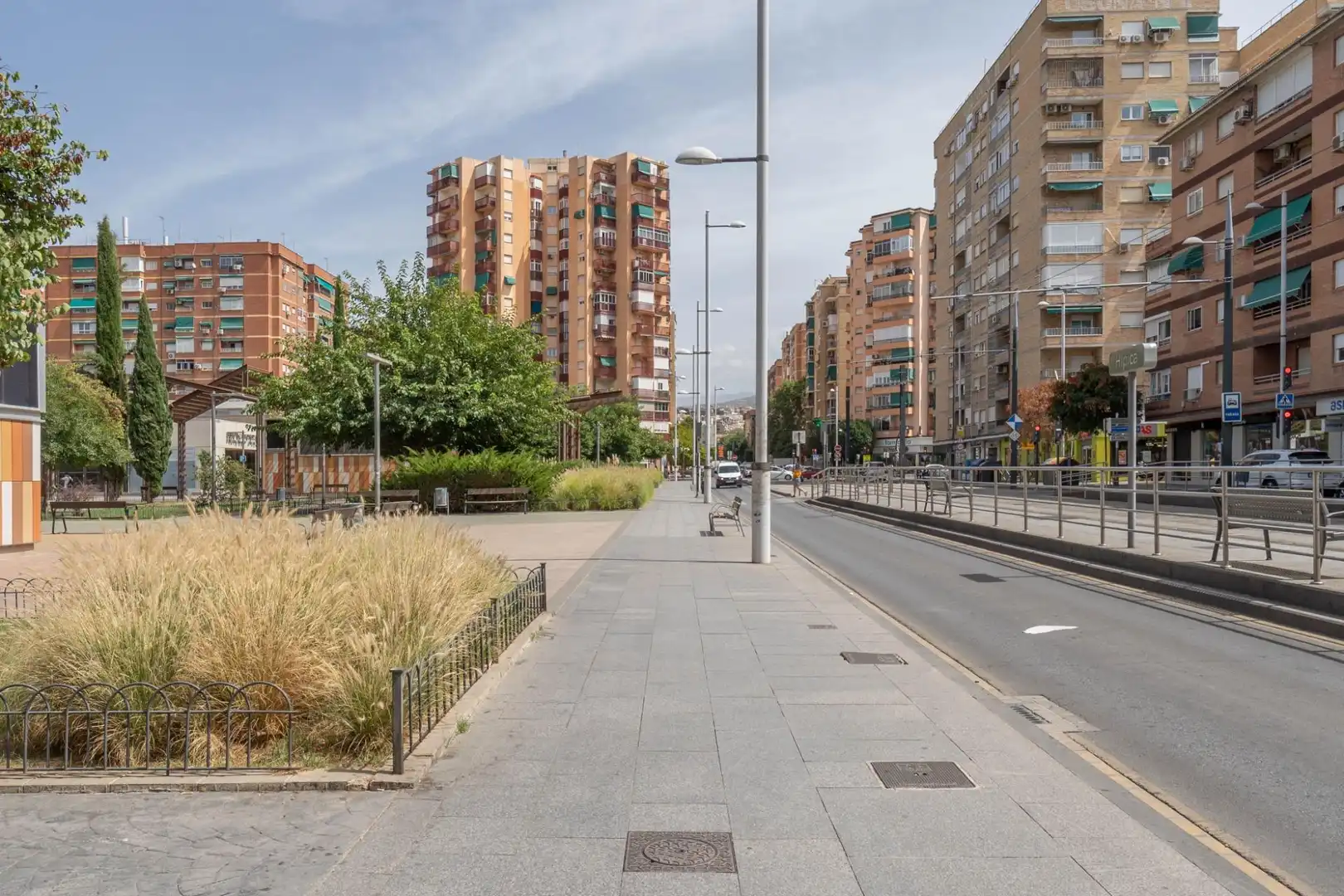 Vista exterior de Piso en venta en Granada con Aire acondicionado y Amueblado