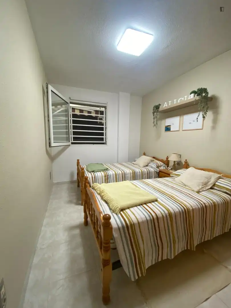 Habitación de Apartamento de alquiler en Tavernes de la Valldigna, Valencia