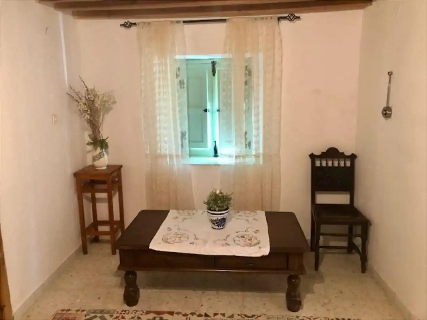 Sala d'estar de Pis en venda en Mohedas de la Jara amb Jardí privat, Traster i Moblat