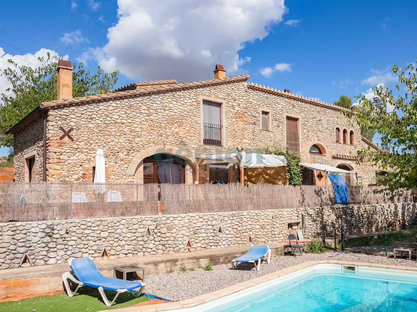 Vista exterior de Finca rústica en venta en Sant Miquel de Fluvià con Aire acondicionado, Calefacción y Jardín privado