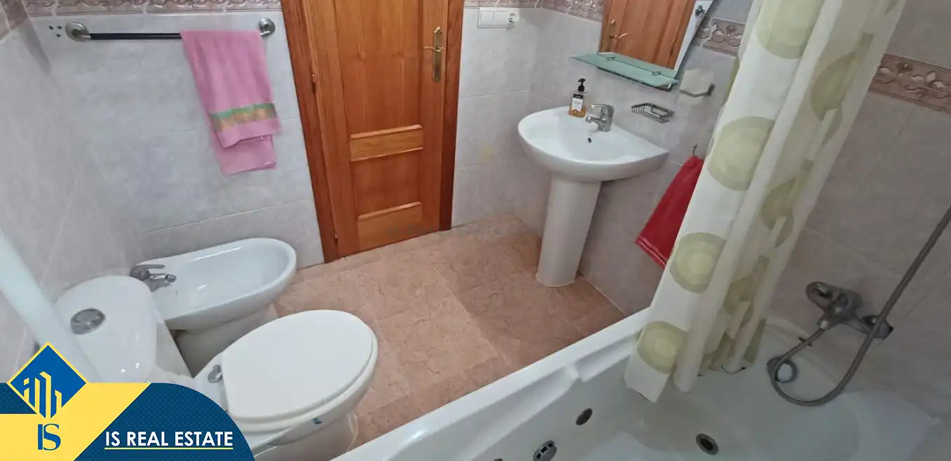 Bany de Casa o xalet en venda en Orihuela amb Aire condicionat, Calefacció i Terrassa