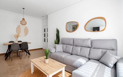 Sala d'estar de Pis en venda en Cox amb Balcó