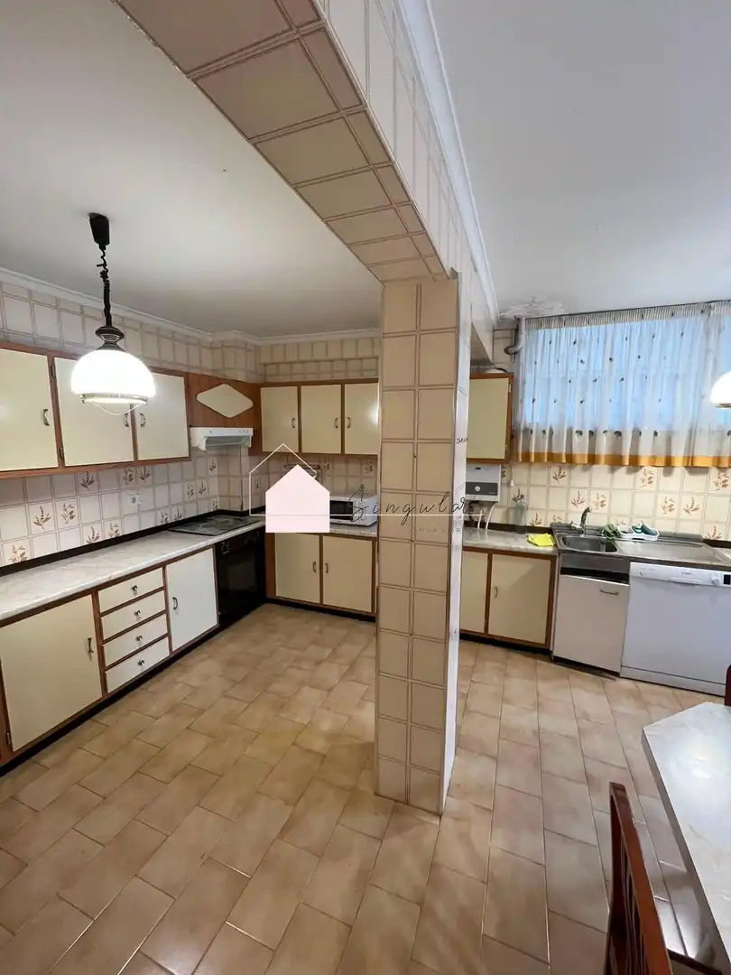 Cocina de Piso en venta en Vigo  con Trastero