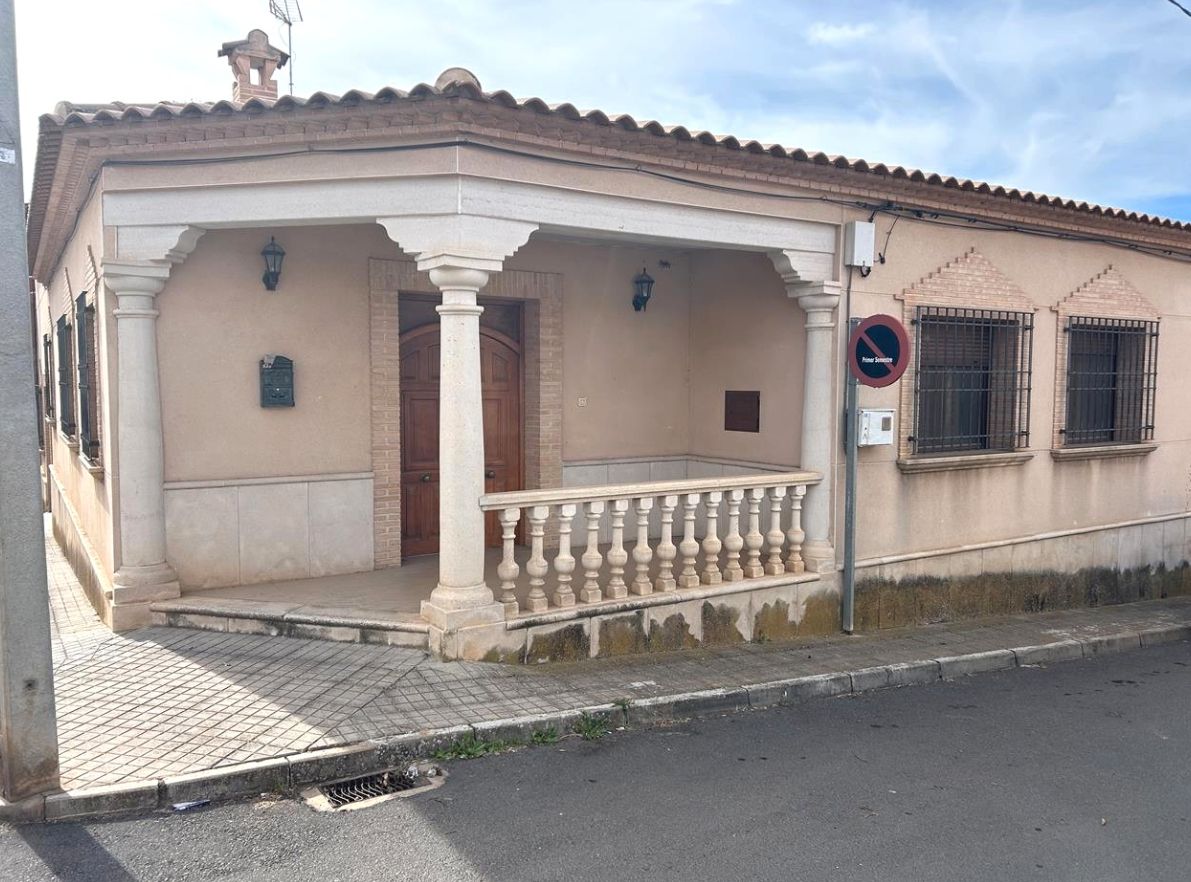 Exterior view of House or chalet for sale in Bolaños de Calatrava