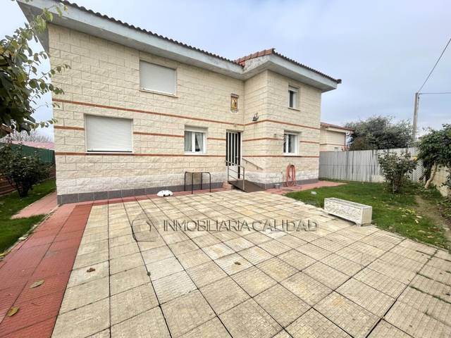 Casa-chalet en Venta en Cardeñajimeno