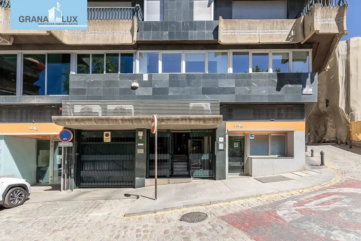 Local comercial en venda a Plaza de Carretas, imagen 26
