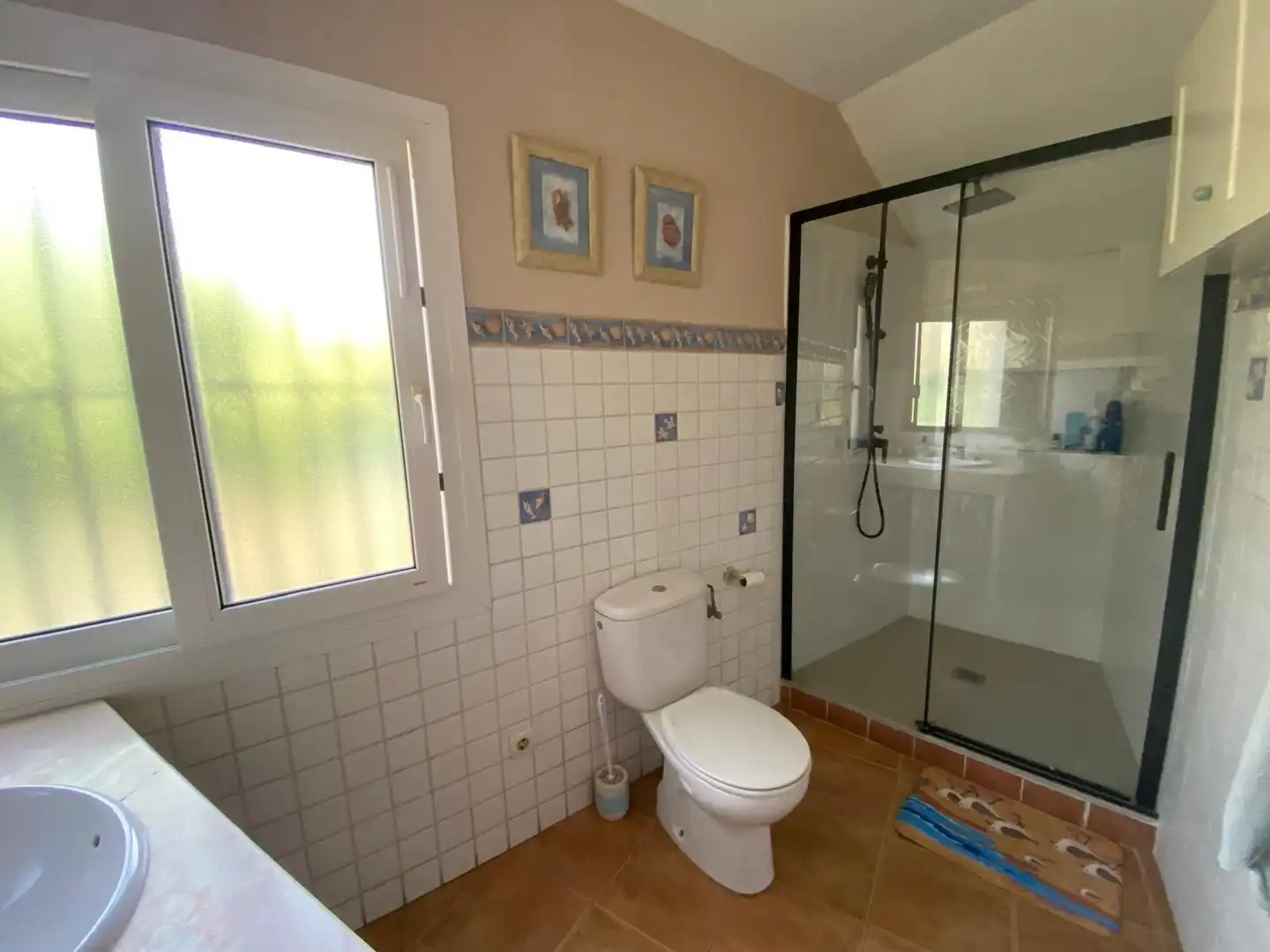 Bany de Casa o xalet en venda en Los Barrios amb Jardí privat, Terrassa i Traster