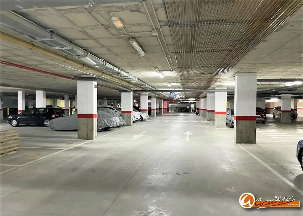 Parkplatz von Garage zum Verkauf in Antequera