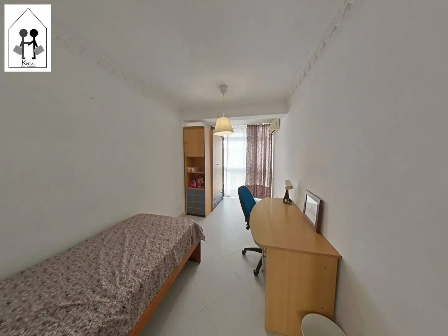 Bedroom of Flat for sale in Sevilla  with Air Conditioner, Heating and Furnished