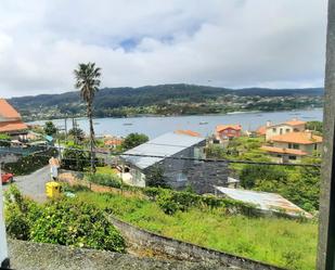 Vista exterior de Casa o xalet en venda en Cangas  amb Terrassa