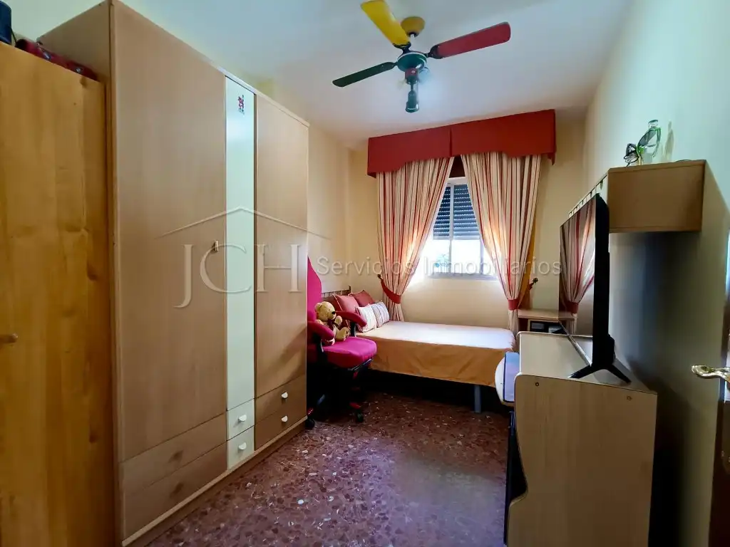 Dormitori de Pis en venda en Fuengirola amb Jardí privat, Terrassa i Piscina